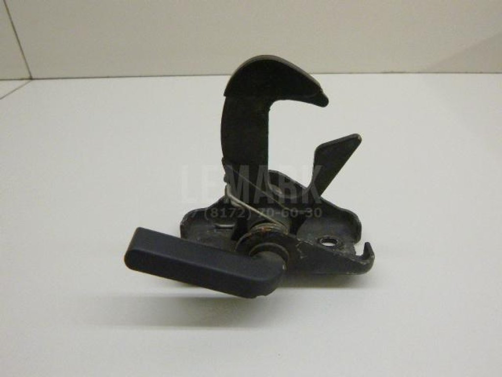 Крючок капота