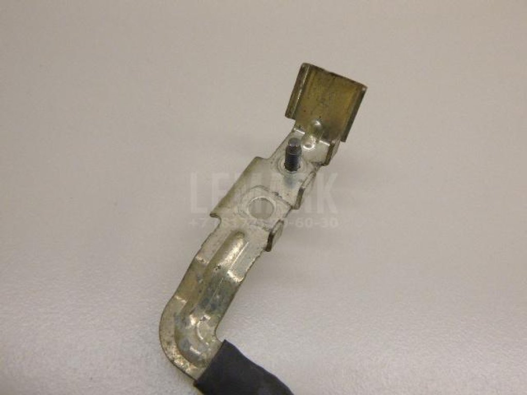 Клемма аккумулятора минус