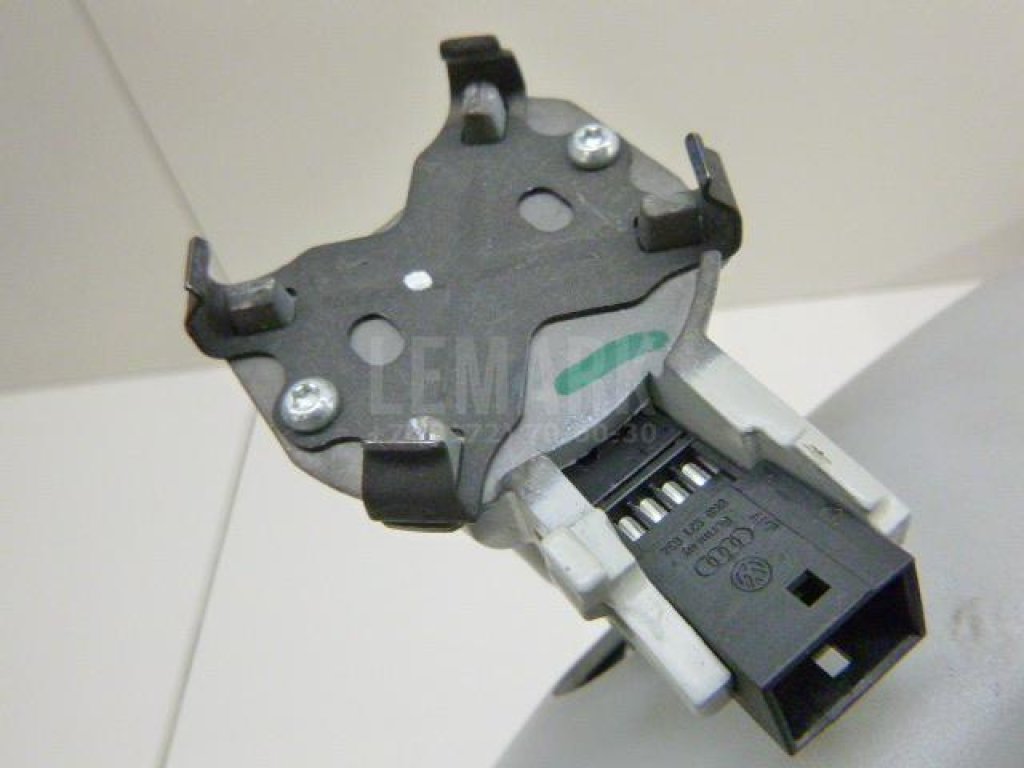 Зеркало заднего вида