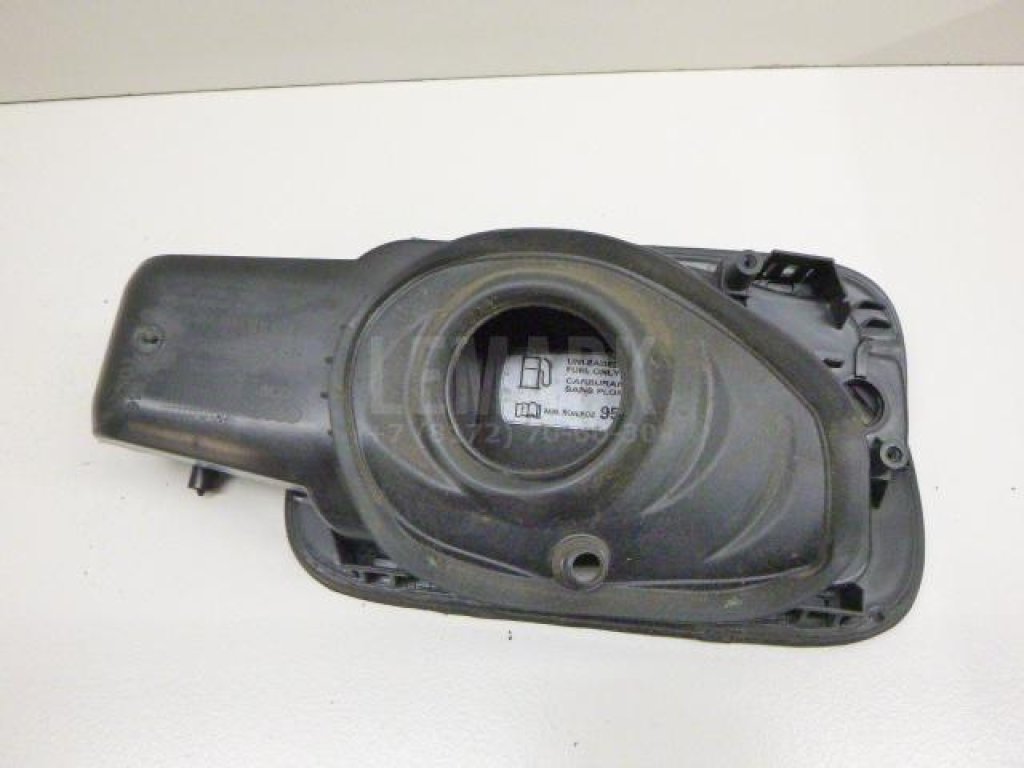 Ниша лючка бензобака