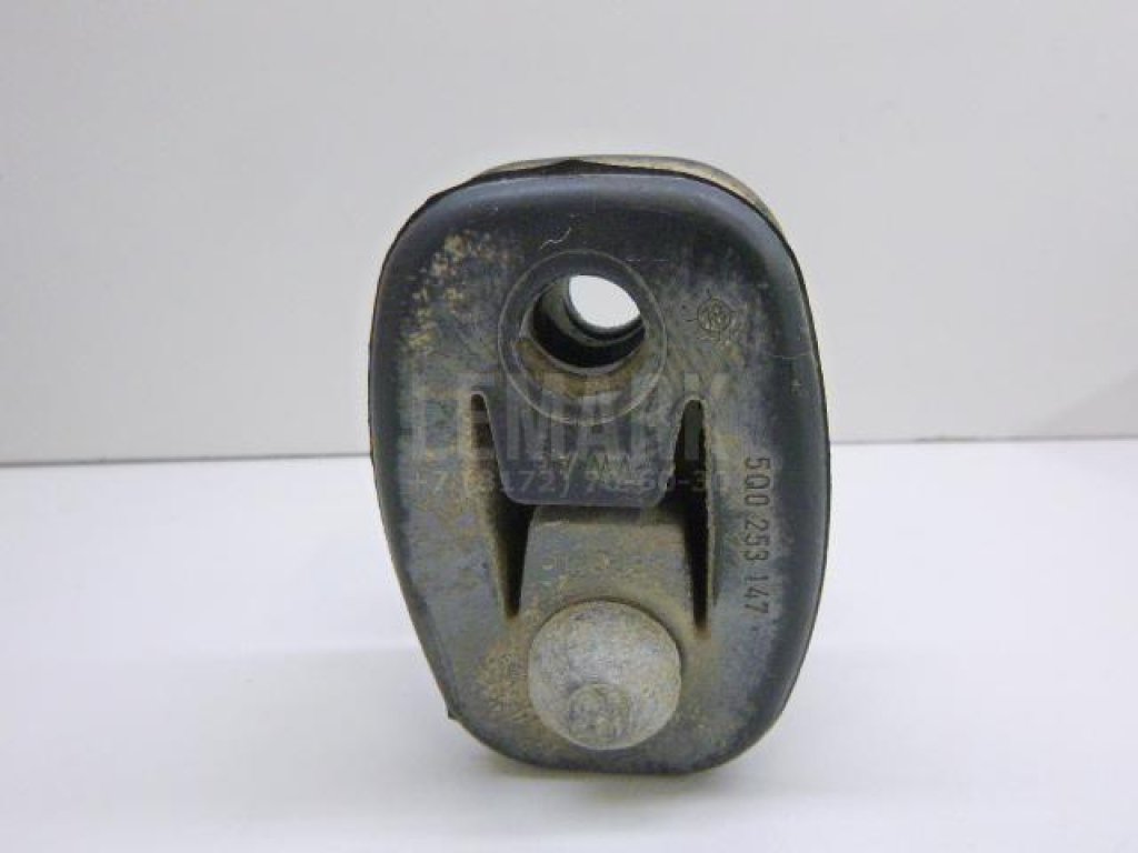 Кронштейн глушителя