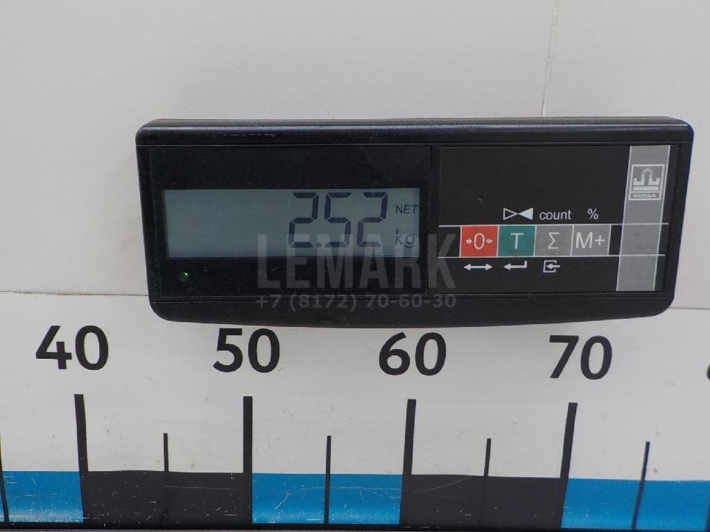 Кулак поворотный передний правый