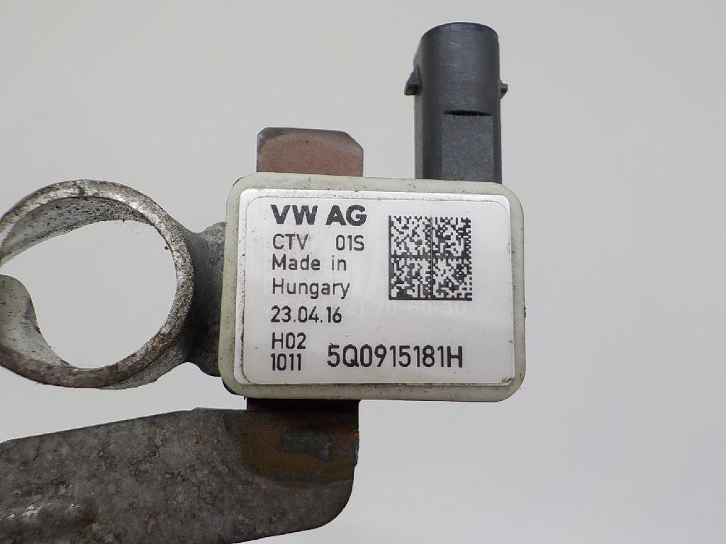 Клемма аккумулятора минус