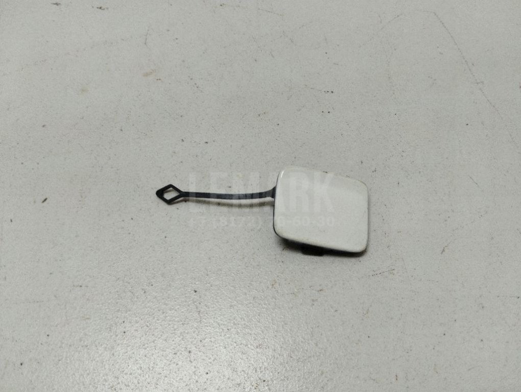 Заглушка буксировочного крюка