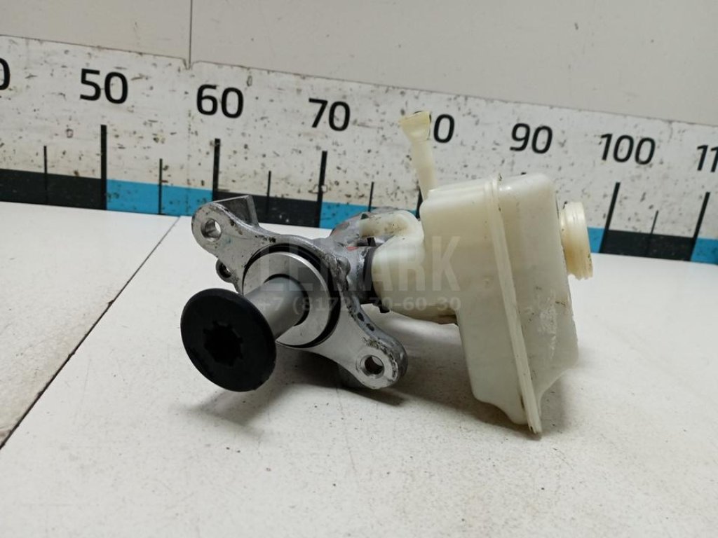 Цилиндр тормозной главный