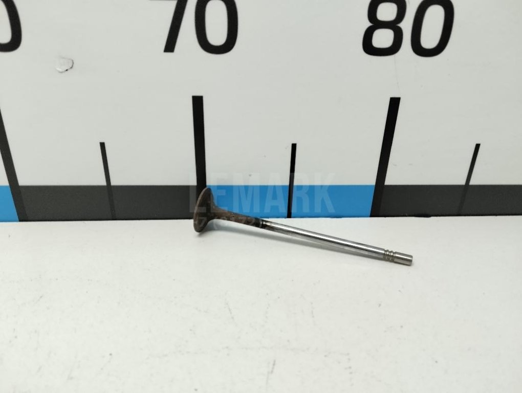 Клапан впускной