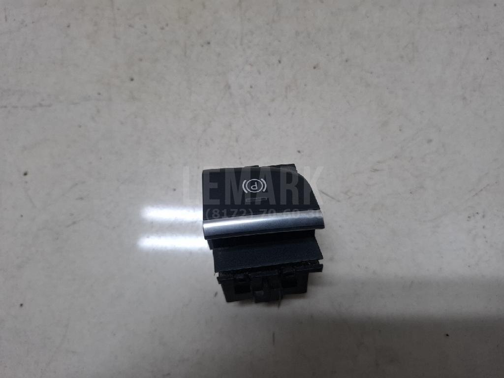 Кнопка фиксатора стояночного тормоза