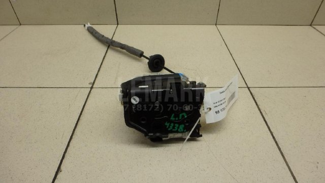 Замок двери передней левой