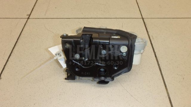 Замок двери передней правой