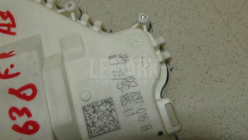 Замок двери передней правой