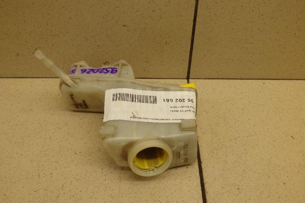 Бачок главного тормозного цилиндра