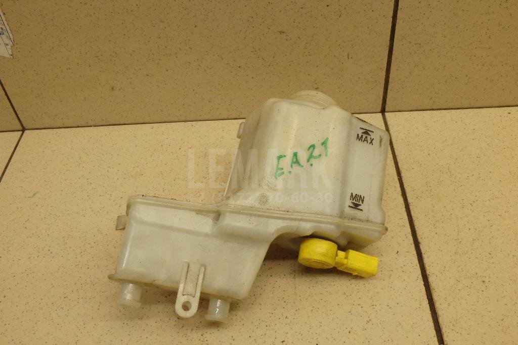 Бачок главного тормозного цилиндра