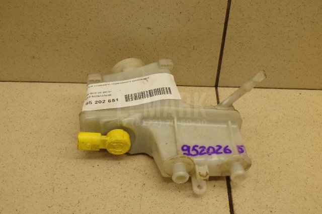 Бачок главного тормозного цилиндра