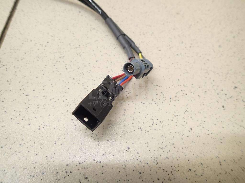 Кнопка открывания багажника