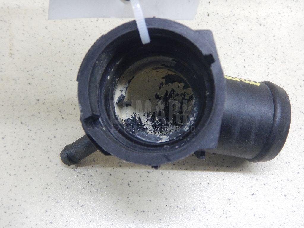 Фланец двигателя системы охлаждения