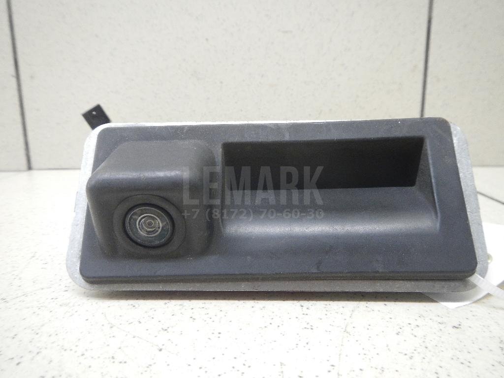 Кнопка открывания багажника