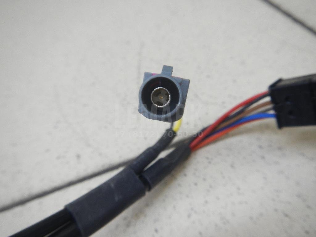 Кнопка открывания багажника