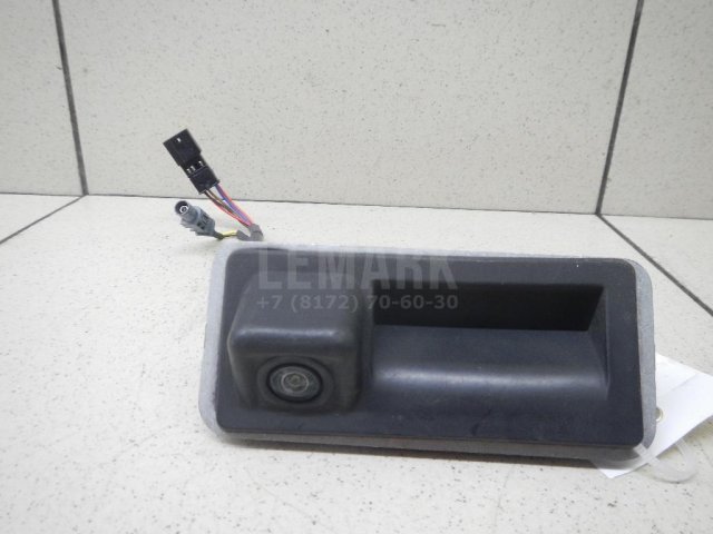 Кнопка открывания багажника