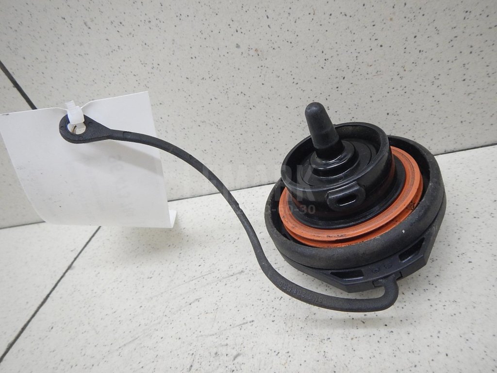 Крышка топливного бака