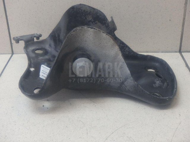 Кронштейн задней балки