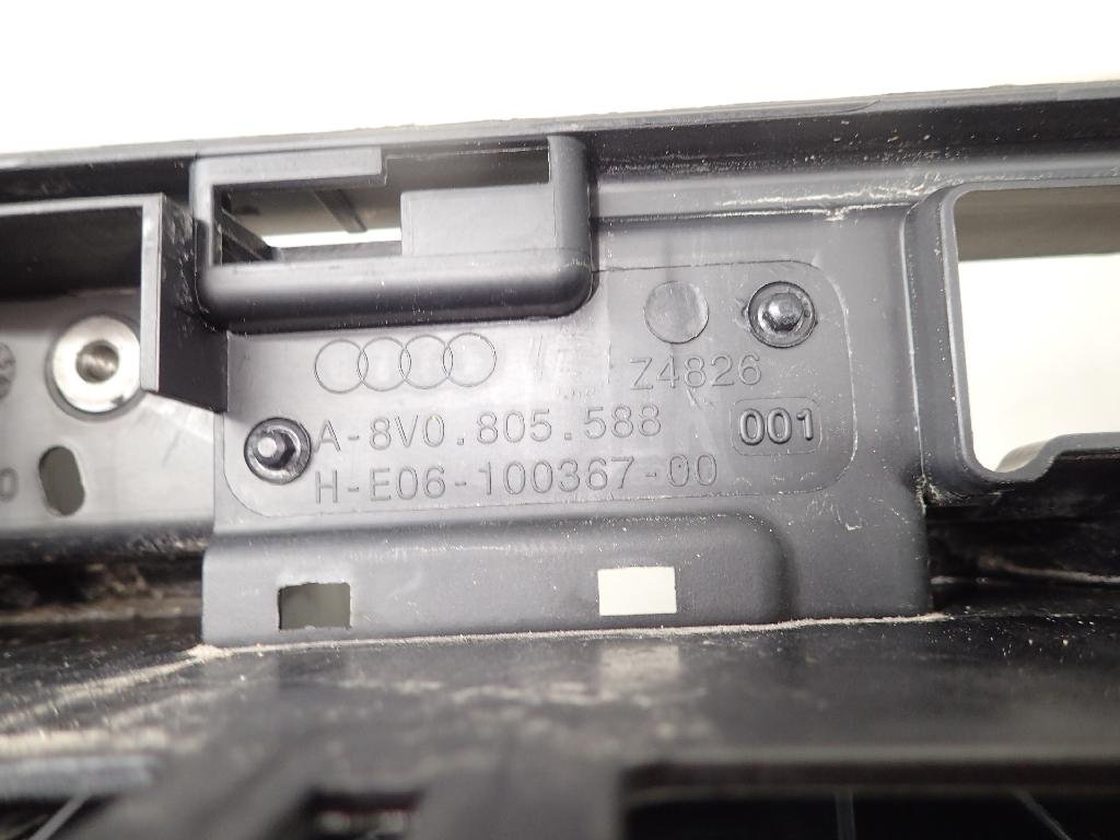 Панель передняя