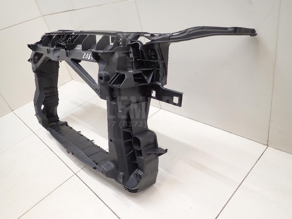 Панель передняя