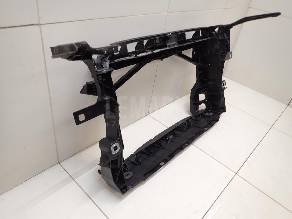 Панель передняя