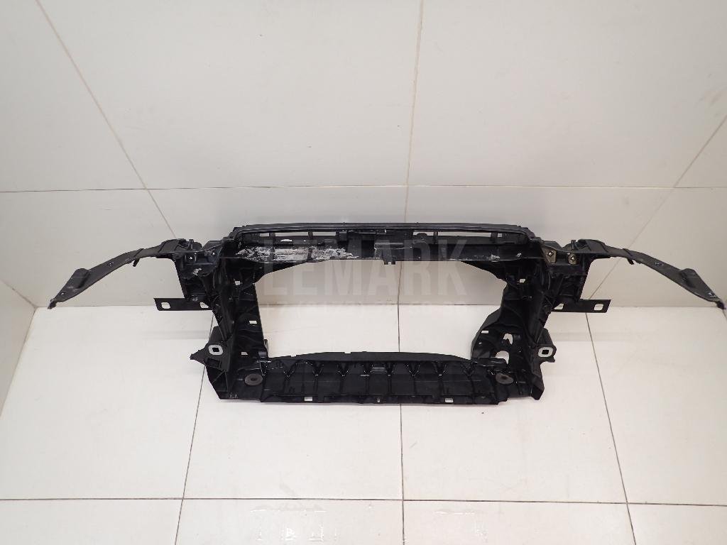 Панель передняя