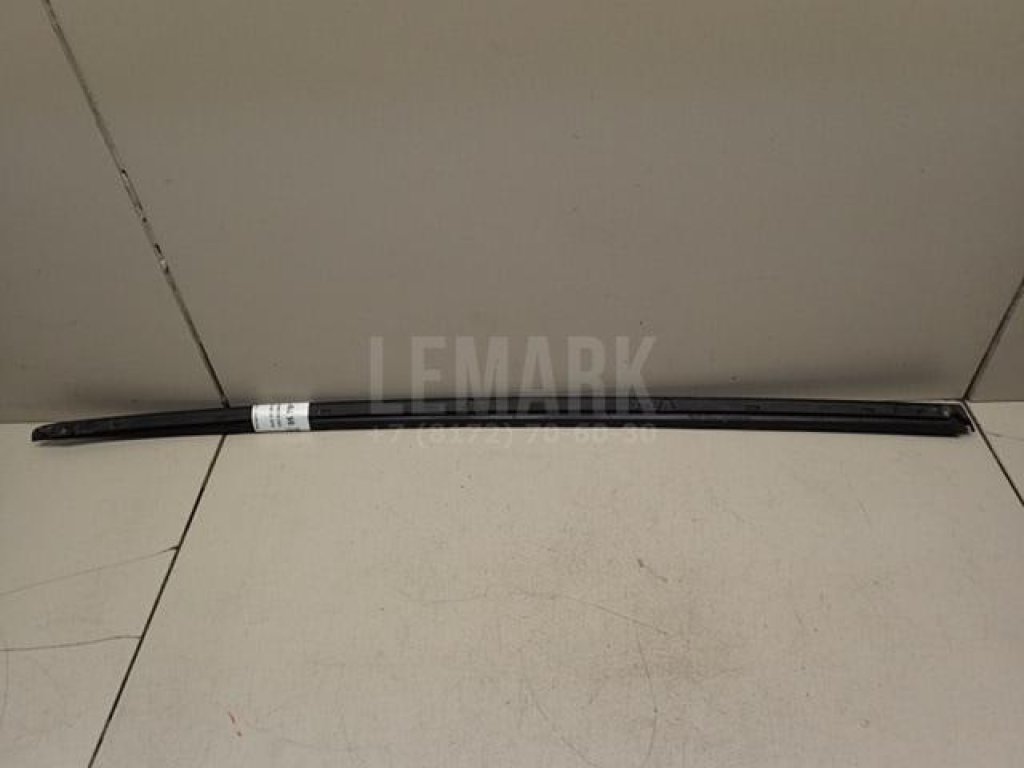 Молдинг лобового стекла