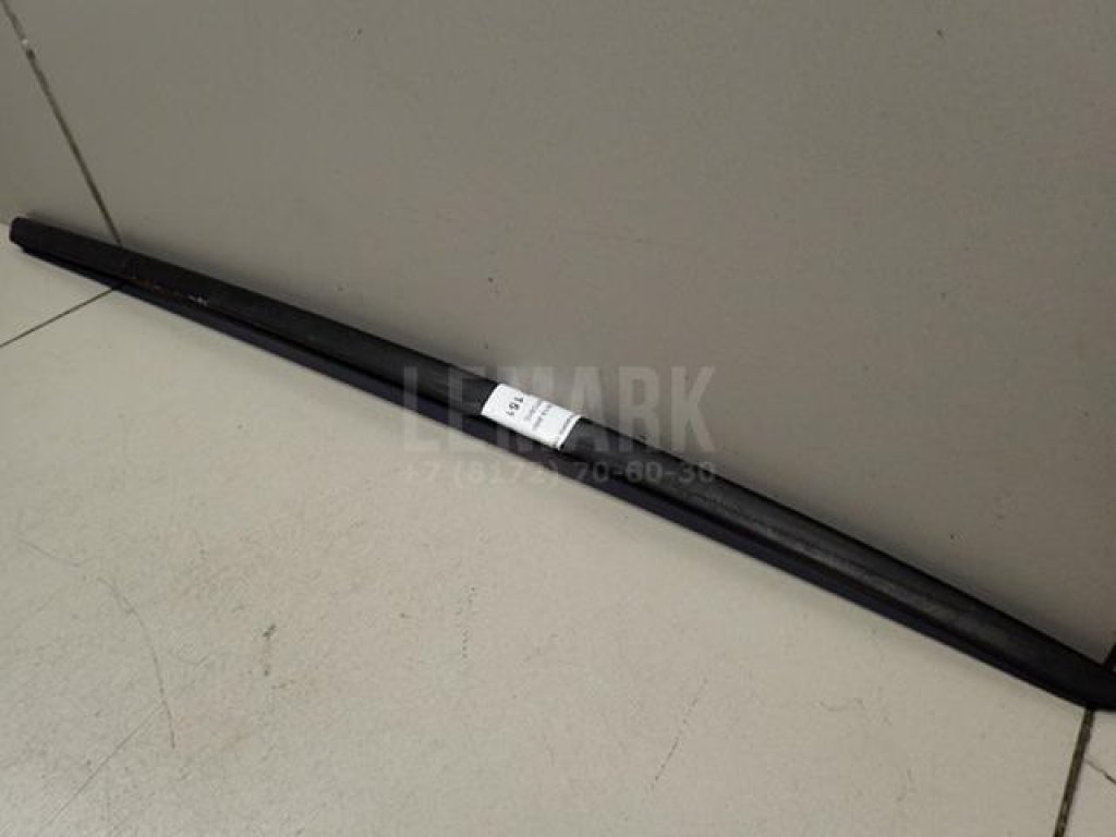 Молдинг лобового стекла