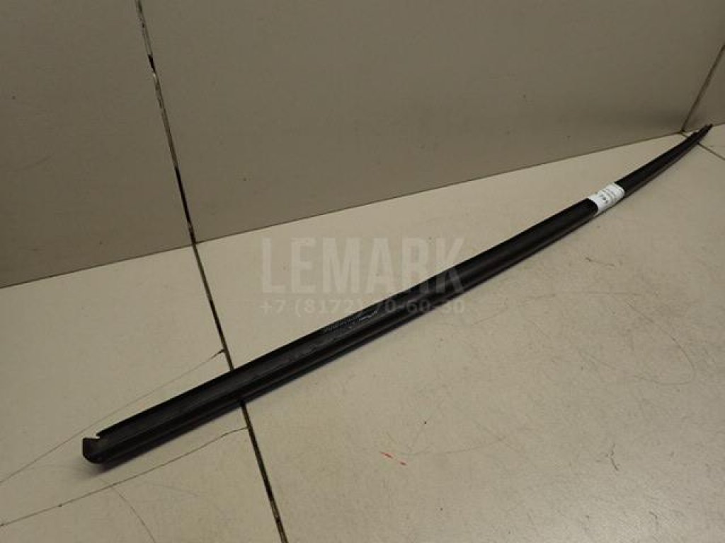 Молдинг лобового стекла