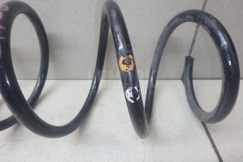 Пружина передняя