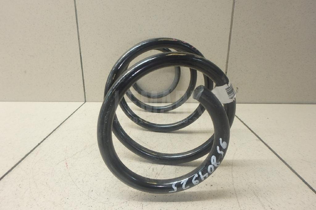 Пружина передняя