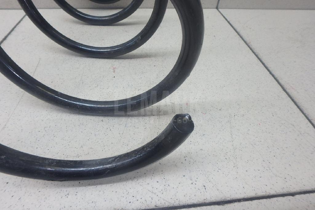 Пружина передняя