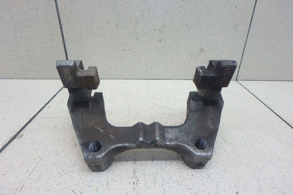 Скоба суппорта заднего