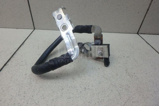 Клемма аккумулятора минус