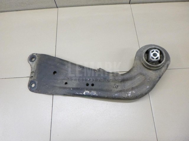 Рычаг задний продольный правый