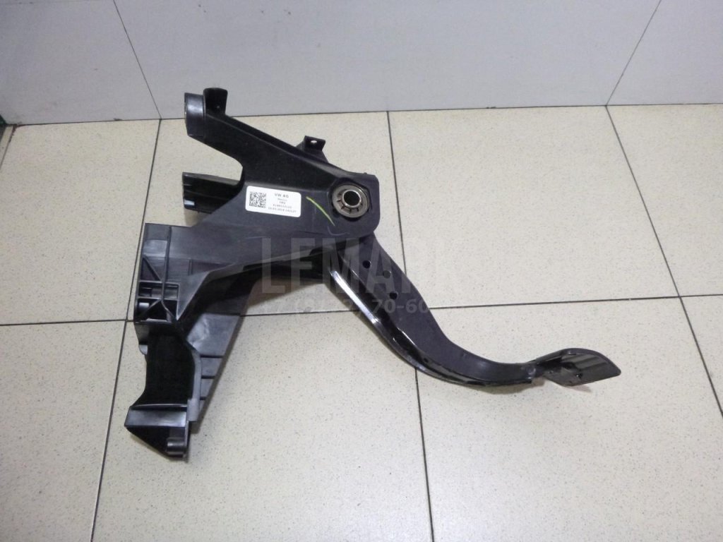 Педаль тормоза