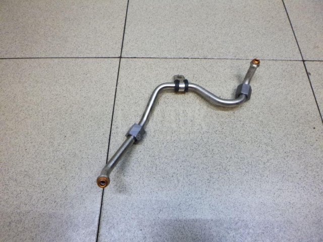 Трубка топливная