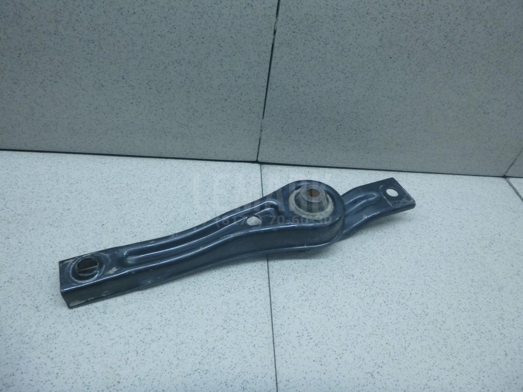 Опора двигателя задняя