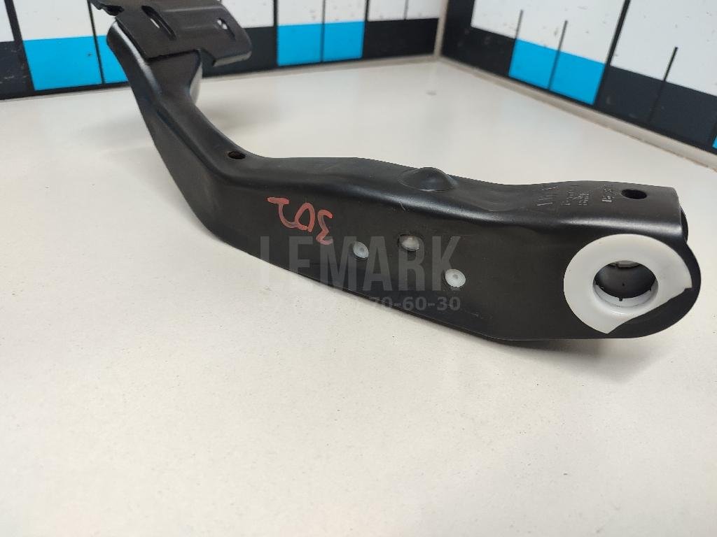 Педаль тормоза