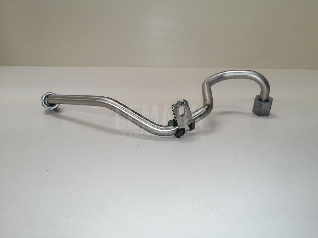 Трубка топливная