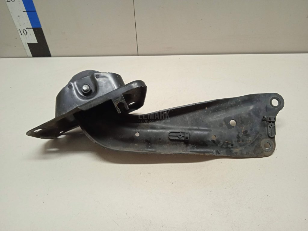 Рычаг задний продольный правый