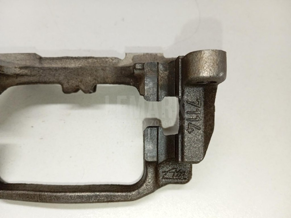 Скоба суппорта заднего