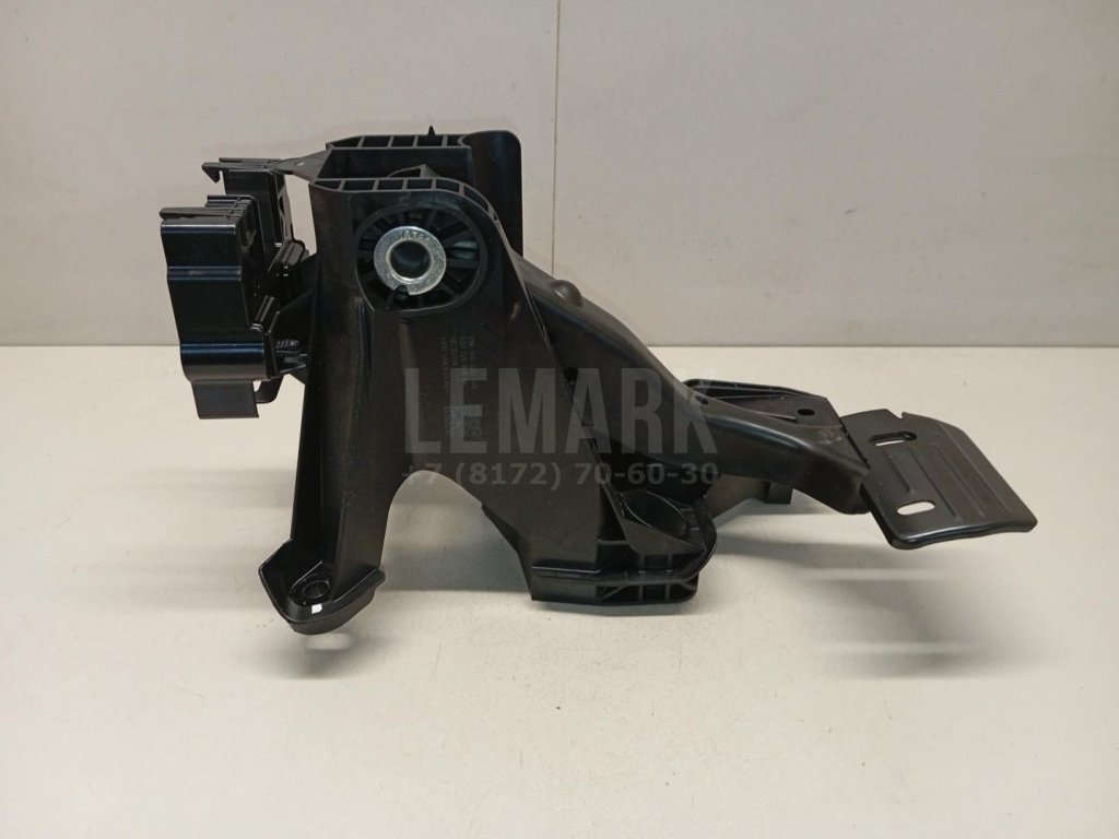 Педаль тормоза