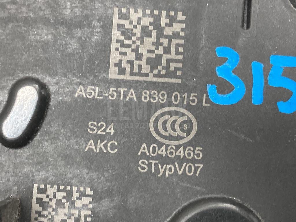 Замок двери задней левой