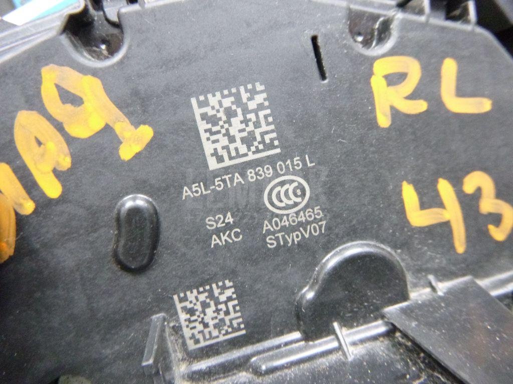 Замок двери задней левой