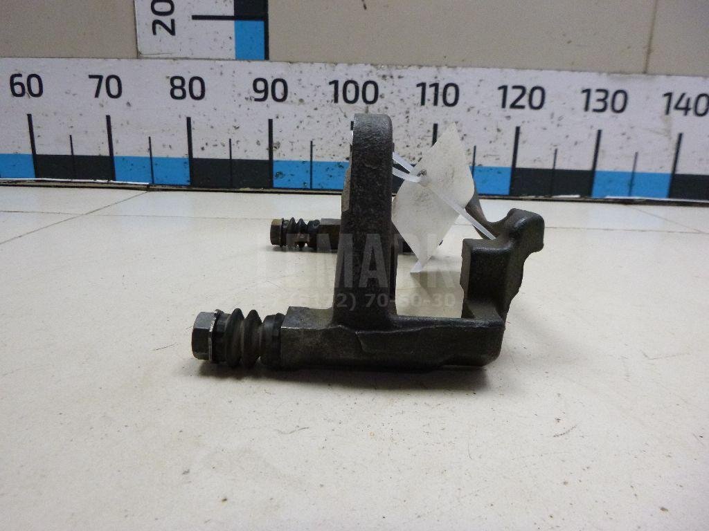 Скоба суппорта переднего левого