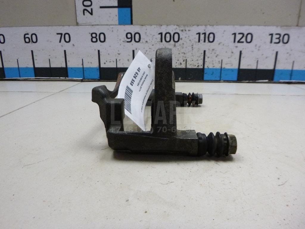 Скоба суппорта переднего левого