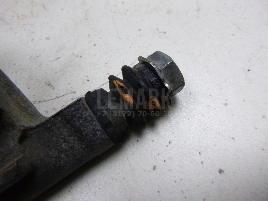 Скоба суппорта переднего левого